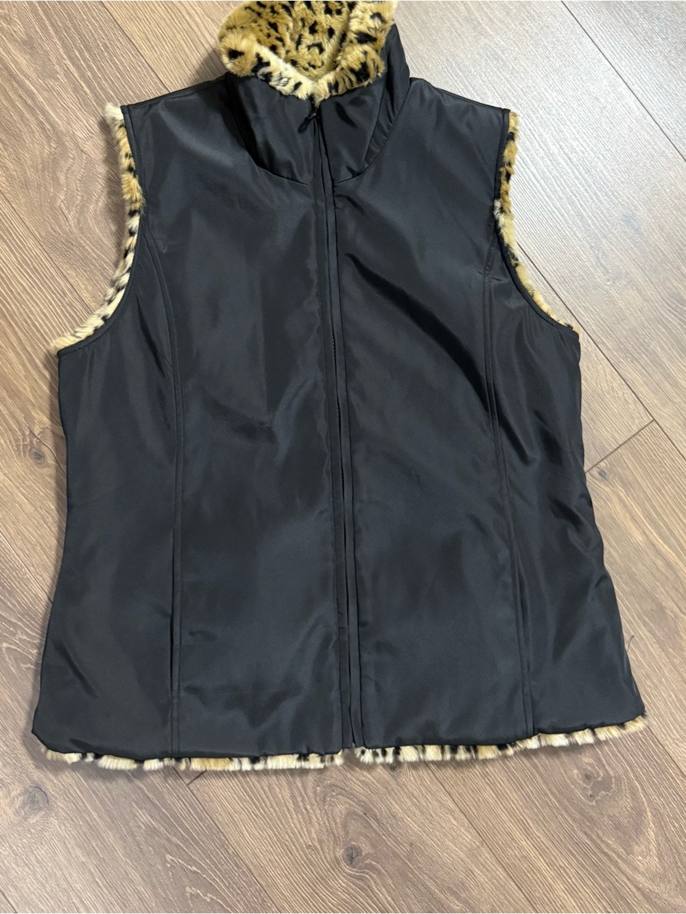 Kristen Blake Animal print reversible vest - Picture 3 of 5